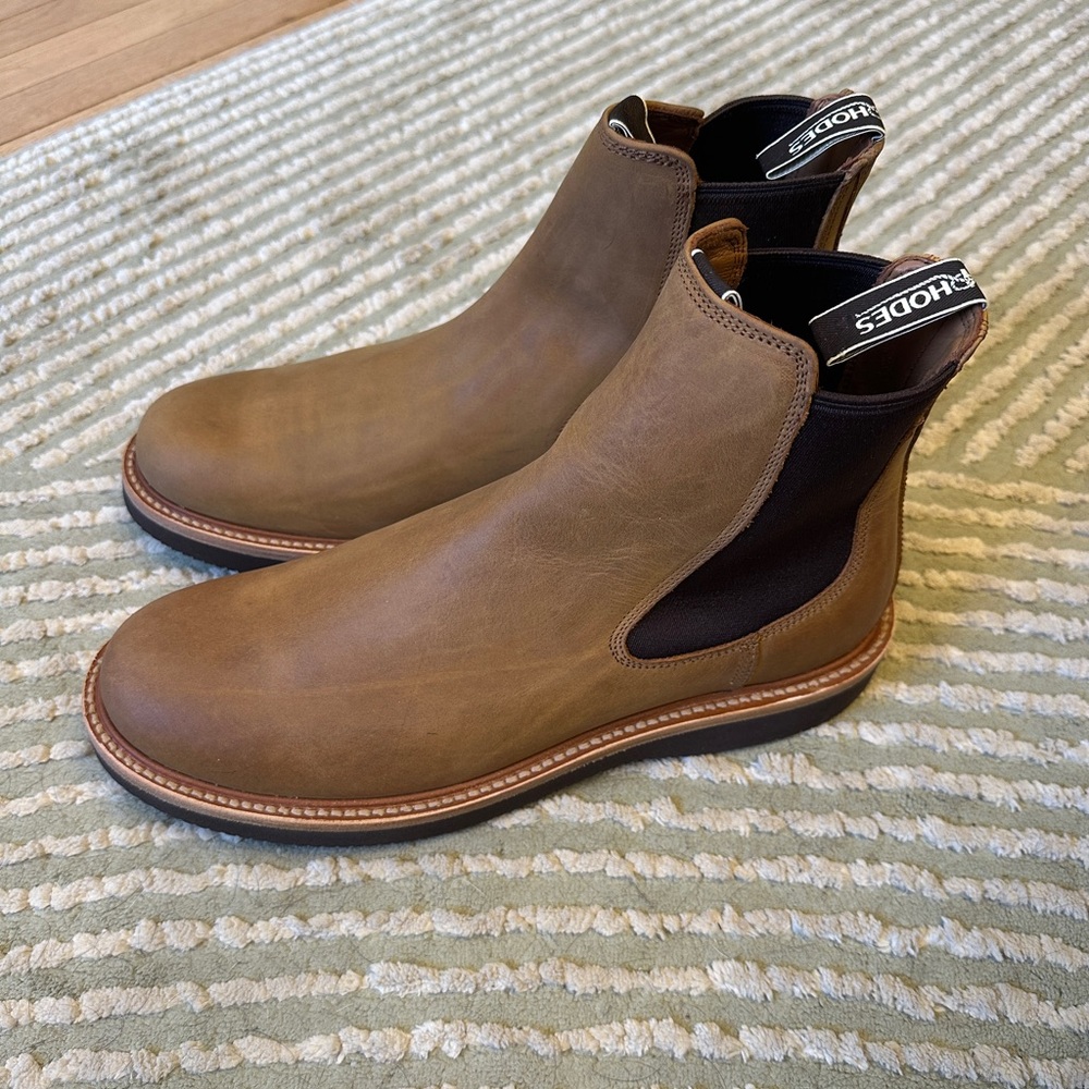 NWT NEVER WORN RHODES Men’s Boone Wedge Chelsea Boot, Size 10
